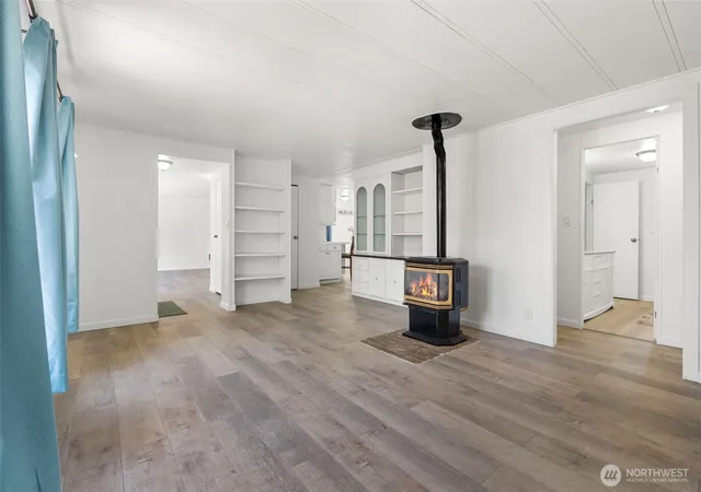 Photo 3 of Manufactured home for sale at 1900 Broadway Ave #11, Hoquiam, WA 98550 | MLS# NWM2550014 | Listing updated on 2026-09-30