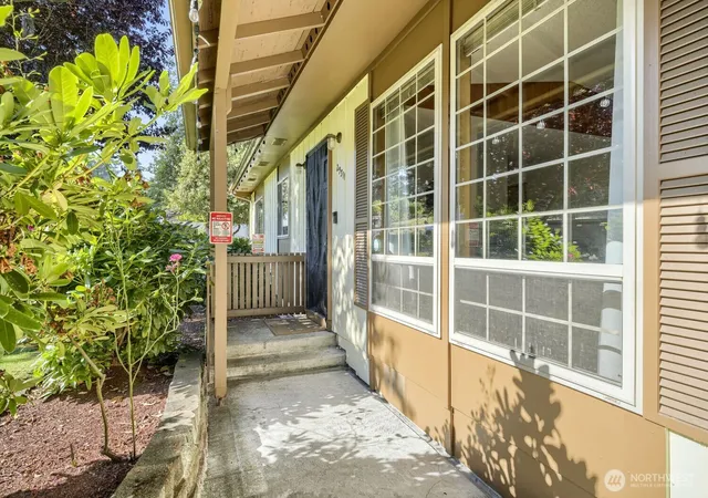 Photo 2 of Single family home for sale at 29311 33rd Avenue S, Auburn, WA 98001 | MLS# NWM2550035 | Listing updated on 2026-09-22