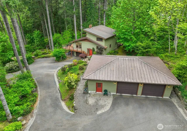 Photo 3 of Single family home for sale at 133 Alpine Dr, Packwood, WA 98361 | MLS# NWM2550067 | Listing updated on 2026-10-01