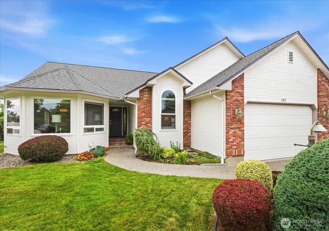Photo 2 of Sale Pending at 403 Se Stanford Pl, College Place, WA 99324 | MLS# NWM2550103 | Listing updated on 2026-09-16