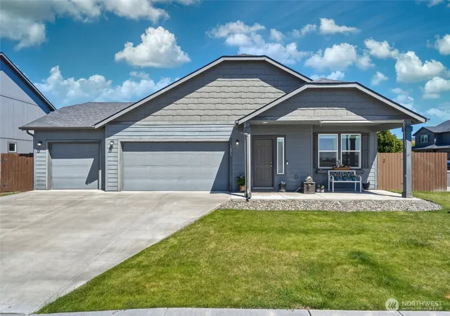 Photo 1 of Sale Pending at 1471 Sw Greeley St, College Place, WA 99324 | MLS# NWM2550113 | Listing updated on 2026-09-25