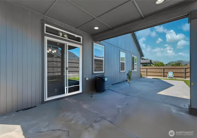 Photo 3 of Sale Pending at 1471 Sw Greeley St, College Place, WA 99324 | MLS# NWM2550113 | Listing updated on 2026-09-25