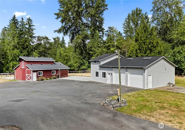Photo 3 of Single family home for sale at 25327 NE 67th Place, Redmond, WA 98053 | MLS# NWM2550114 | Listing updated on 2026-09-22