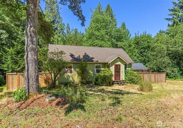 Photo 2 of Sale Pending at 932 Retsil Rd, Port Orchard, WA 98366 | MLS# NWM2550123 | Listing updated on 2026-09-26