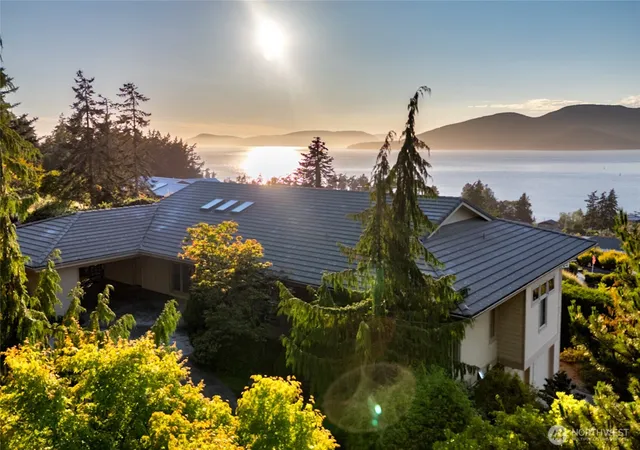Photo 1 of Single family home for sale at 1608 Georgia Pl, Anacortes, WA 98221 | MLS# NWM2550125 | Listing updated on 2026-09-25