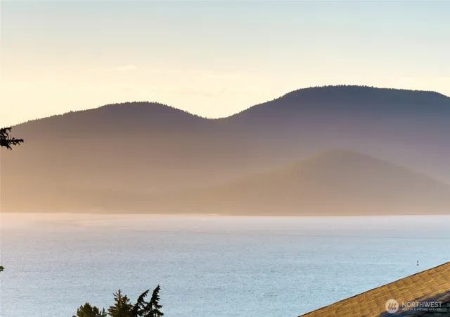 Photo 2 of Single family home for sale at 1608 Georgia Pl, Anacortes, WA 98221 | MLS# NWM2550125 | Listing updated on 2026-09-25