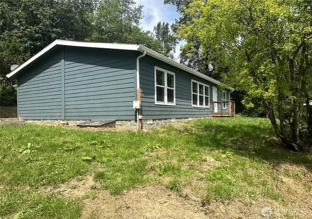 Photo 1 of Sale Pending at 3321 Mt Pleasant Rd, Kelso, WA 98626 | MLS# NWM2550143 | Listing updated on 2026-09-21