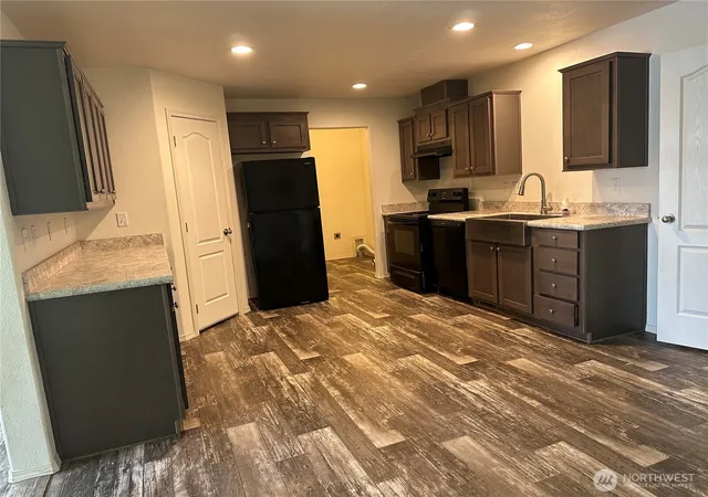 Photo 3 of Sale Pending at 3321 Mt Pleasant Rd, Kelso, WA 98626 | MLS# NWM2550143 | Listing updated on 2026-09-21