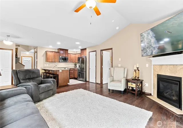 Photo 4 of Condo for sale at 702 Kodiak Ln, Bellingham, WA 98226 | MLS# NWM2550178 | Listing updated on 2026-09-22