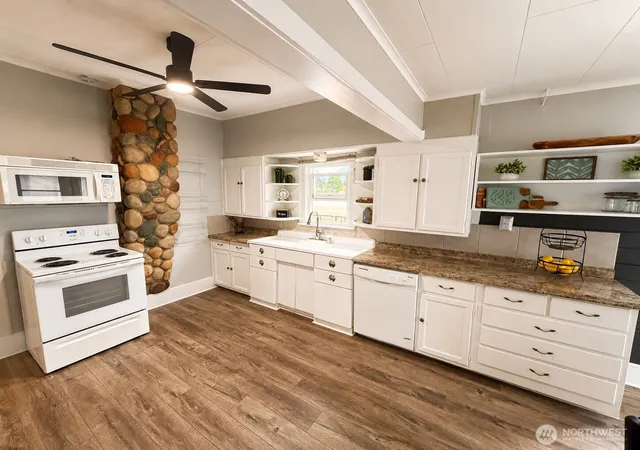 Photo 3 of Sale Pending at 825 Givens Ave, Darrington, WA 98241 | MLS# NWM2550182 | Listing updated on 2026-07-12