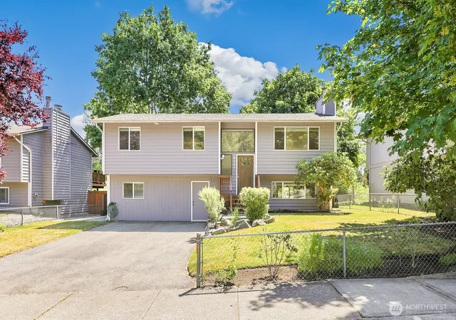 Photo 2 of Single family home for sale at 18113 20th Drive Se, Bothell, WA 98012 | MLS# NWM2550187 | Listing updated on 2026-09-28