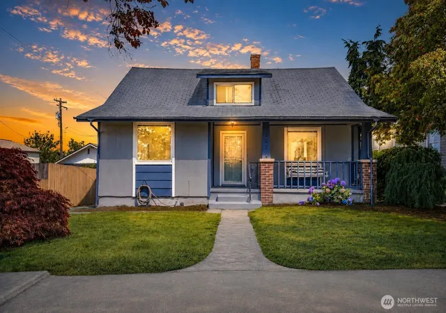 Photo 3 of Single family home for sale at 1823 S Adams St, Tacoma, WA 98405 | MLS# NWM2550191 | Listing updated on 2026-09-22