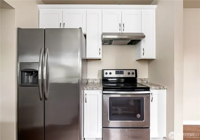 Photo 3 of Single family home for sale at 509 Yew St, Centralia, WA 98531 | MLS# NWM2550223 | Listing updated on 2026-09-22