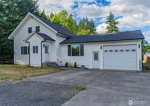 Photo 2 of Sale Pending at 108 Sw Campbell St, Winlock, WA 98596 | MLS# NWM2550238 | Listing updated on 2026-09-28
