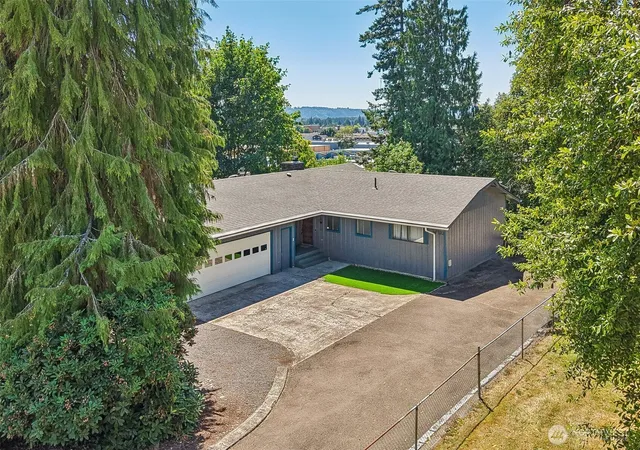 Photo 1 of Single family home for sale at 103 N 21st Avenue, Kelso, WA 98626 | MLS# NWM2550240 | Listing updated on 2026-09-22