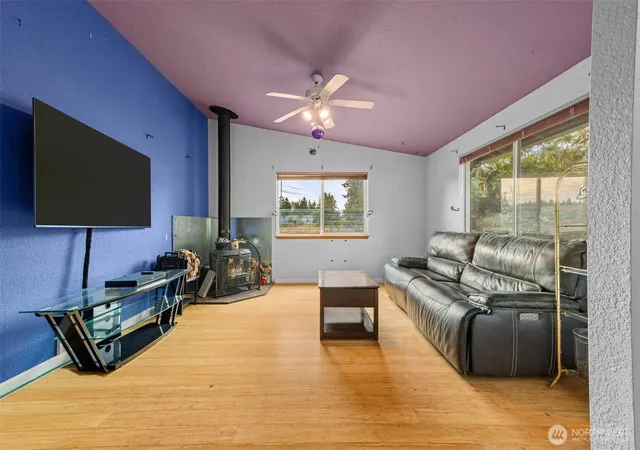 Photo 2 of Single family home for sale at 818 Berne Ln Se, Olympia, WA 98513 | MLS# NWM2550252 | Listing updated on 2026-10-01