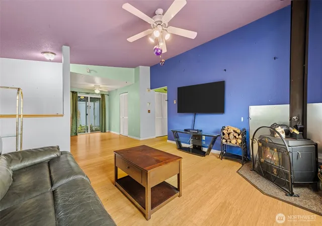 Photo 4 of Single family home for sale at 818 Berne Ln SE, Olympia, WA 98513 | MLS# NWM2550252 | Listing updated on 2026-10-01
