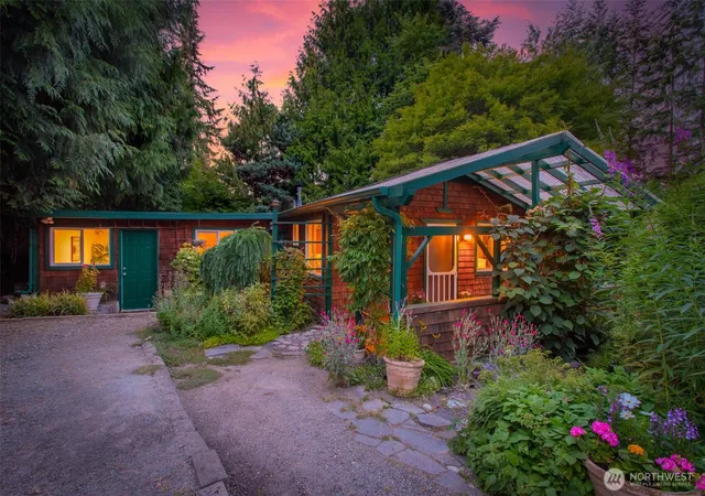 Photo 2 of Single family home for sale at 8921 188th Street Se, Snohomish, WA 98296 | MLS# NWM2550253 | Listing updated on 2026-10-02