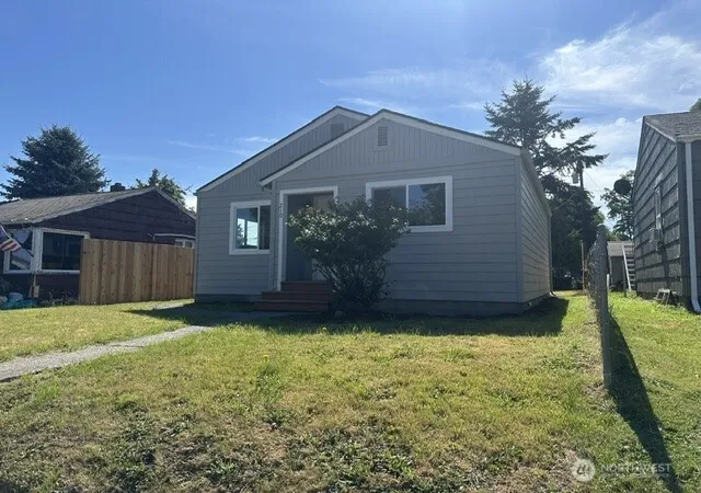 Photo 2 of Sale Pending at 210 24th Avenue, Longview, WA 98632 | MLS# NWM2550278 | Listing updated on 2026-09-21