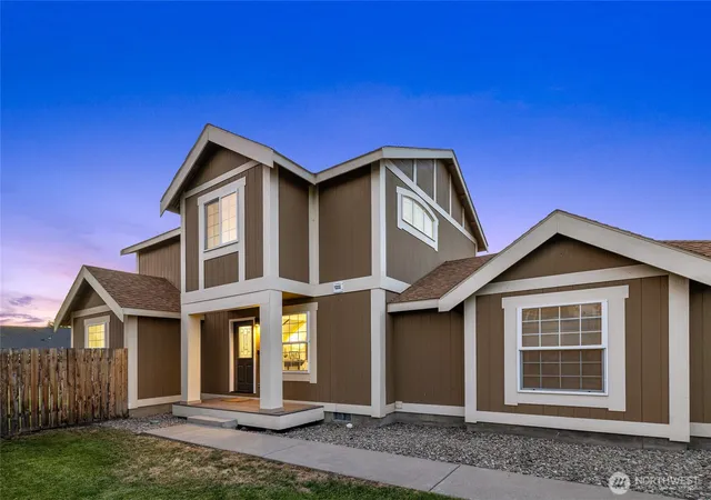 Photo 2 of Single family home for sale at 2417 N Water St, Ellensburg, WA 98926 | MLS# NWM2550295 | Listing updated on 2026-09-22