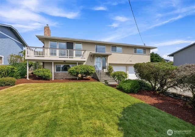 Photo 1 of Sale Pending at 1729 S Jackson Ave, Tacoma, WA 98465 | MLS# NWM2550347 | Listing updated on 2026-09-25