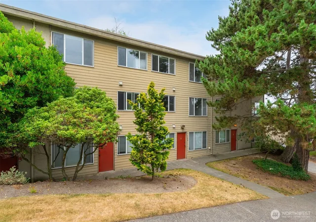 Photo 1 of Multi family home for sale at 600 W Emerson St, Seattle, WA 98119 | MLS# NWM2550372 | Listing updated on 2026-09-30