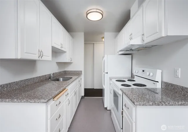 Photo 2 of Multi family home for sale at 600 W Emerson St, Seattle, WA 98119 | MLS# NWM2550372 | Listing updated on 2026-09-30