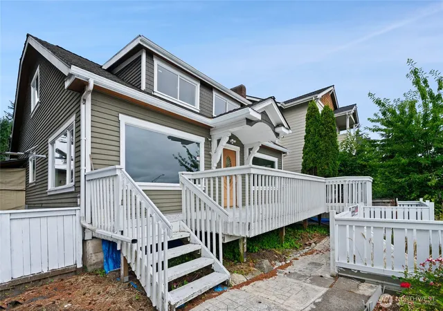 Photo 1 of Single family home for sale at 4012 Rucker Ave, Everett, WA 98201 | MLS# NWM2550375 | Listing updated on 2026-09-28