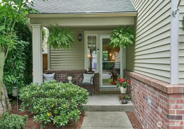 Photo 3 of Sale Pending at 24131 235th Avenue Se, Maple Valley, WA 98038 | MLS# NWM2550389 | Listing updated on 2026-09-25