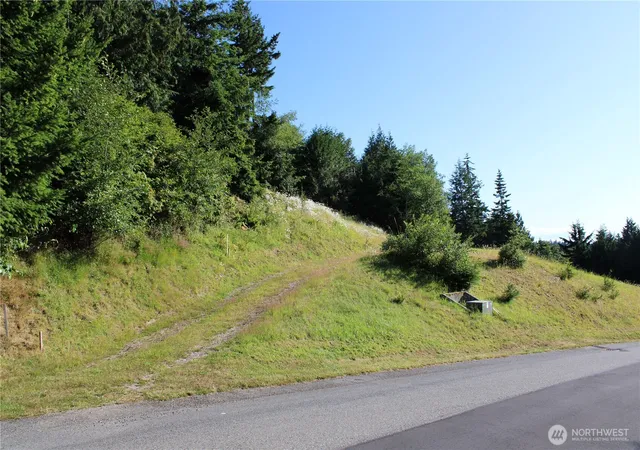 Photo 2 of Land for sale at 1076 Malvern Hills Dr, Camano Island, WA 98282 | MLS# NWM2550433 | Listing updated on 2026-09-22