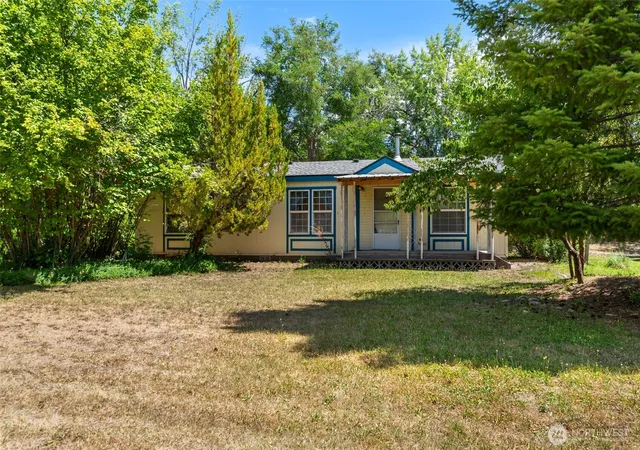 Photo 1 of Sale Pending at 2315 Nw Alan Ave, East Wenatchee, WA 98802 | MLS# NWM2550466 | Listing updated on 2026-09-25