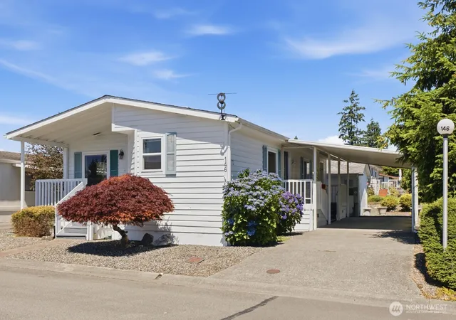Photo 2 of Manufactured home for sale at 1427 100th Street Sw #146, Everett, WA 98204 | MLS# NWM2550472 | Listing updated on 2026-10-02