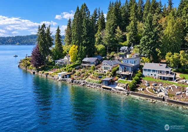 Photo 2 of Single family home for sale at 3154 Point White Dr Ne, Bainbridge Island, WA 98110 | MLS# NWM2550475 | Listing updated on 2026-09-23