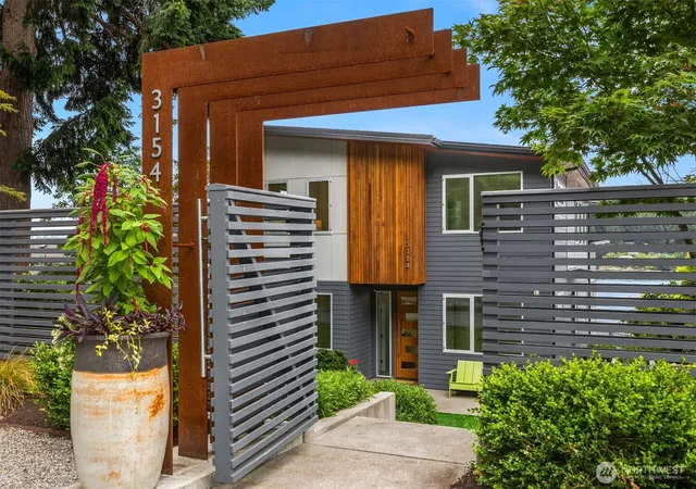 Photo 4 of Single family home for sale at 3154 Point White Dr NE, Bainbridge Island, WA 98110 | MLS# NWM2550475 | Listing updated on 2026-09-23