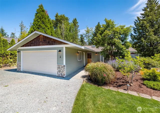 Photo 3 of Single family home for sale at 4 Quinault Way, La Conner, WA 98257 | MLS# NWM2550483 | Listing updated on 2026-10-01