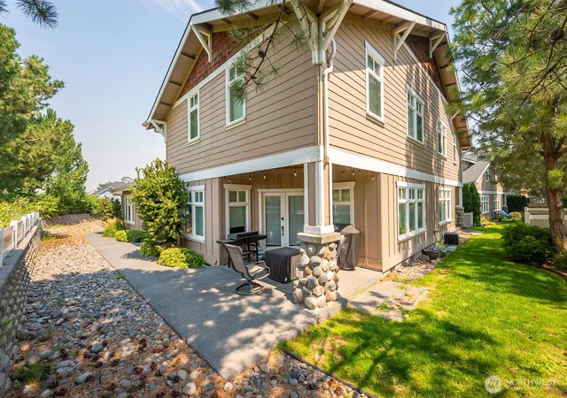 Condo for sale at 6335 Murray Way NE #B, Moses Lake, WA 98837 | MLS# NWM2550501