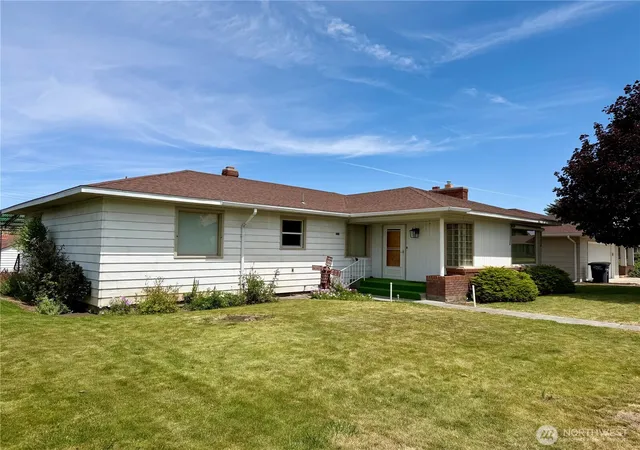 Photo 2 of Single family home for sale at 511 E 2nd Avenue, Odessa, WA 99159 | MLS# NWM2550514 | Listing updated on 2026-09-22