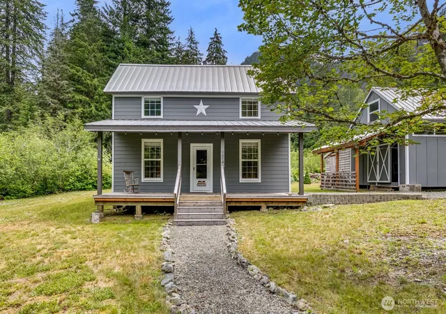 Photo 3 of Single family home for sale at 204 Whitton Ave, Granite Falls, WA 98252 | MLS# NWM2550518 | Listing updated on 2026-09-22