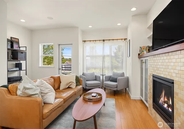 Photo 2 of Townhouse for sale at 209 27th Avenue E #B, Seattle, WA 98112 | MLS# NWM2550541 | Listing updated on 2026-09-22