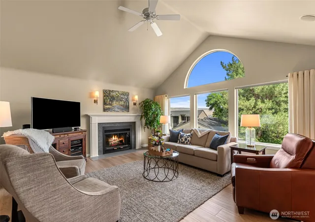 Photo 4 of Single family home for sale at 507 Day Rd, Wenatchee, WA 98801 | MLS# NWM2550559 | Listing updated on 2026-09-22