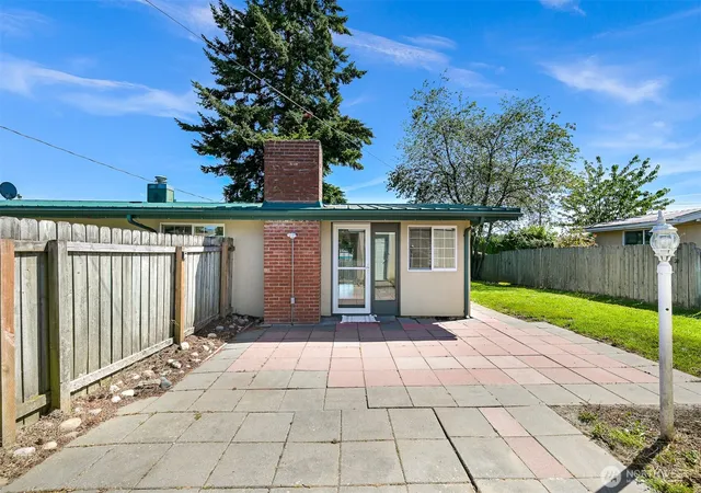 Photo 2 of Single family home for sale at 2267 Hawthorne St, Ferndale, WA 98248 | MLS# NWM2550582 | Listing updated on 2026-09-22