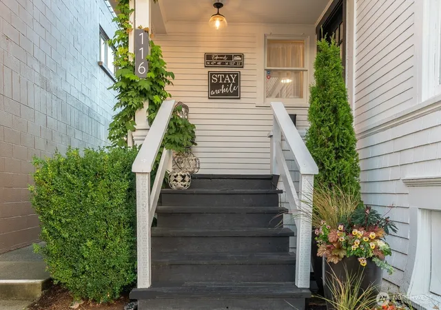 Photo 2 of Townhouse for sale at 116 4th Avenue N, Edmonds, WA 98020 | MLS# NWM2550619 | Listing updated on 2026-09-24