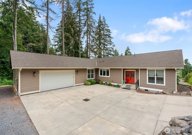 Photo 3 of Single family home for sale at 179 Wallace, Chehalis, WA 98532 | MLS# NWM2550621 | Listing updated on 2026-09-22