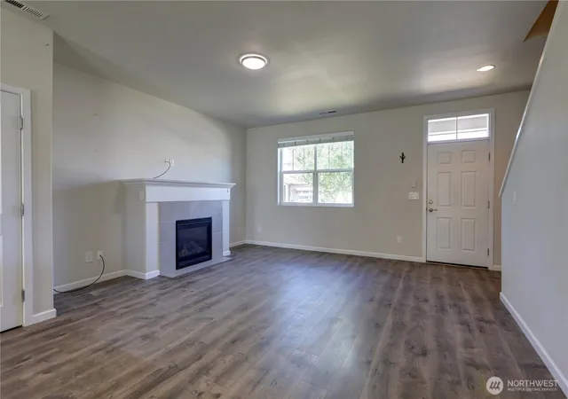 Photo 4 of Single family home for sale at 13719 67th Avenue E, Puyallup, WA 98373 | MLS# NWM2550628 | Listing updated on 2026-09-19