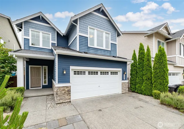 Photo 2 of Single family home for sale at 4502 31st Avenue Se, Everett, WA 98203 | MLS# NWM2550637 | Listing updated on 2026-09-26