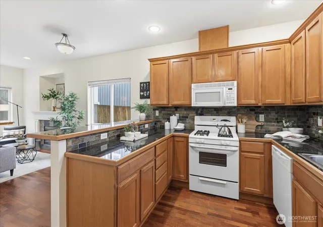 Photo 2 of Townhouse for sale at 4736 Delridge Way Sw #B, Seattle, WA 98106 | MLS# NWM2550653 | Listing updated on 2026-09-22