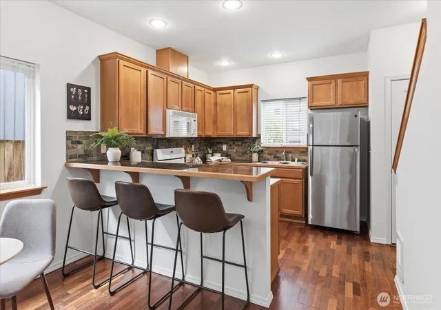 Photo 3 of Townhouse for sale at 4736 Delridge Way SW #B, Seattle, WA 98106 | MLS# NWM2550653 | Listing updated on 2026-09-22