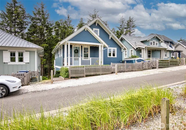 Photo 3 of Single family home for sale at 56 Hidden Cvs Loop, Pacific Beach, WA 98571 | MLS# NWM2550687 | Listing updated on 2026-09-24