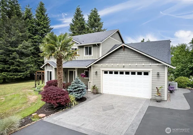 Photo 1 of Single family home for sale at 47 Sun Crst Ln, Cathlamet, WA 98612 | MLS# NWM2550689 | Listing updated on 2026-09-22