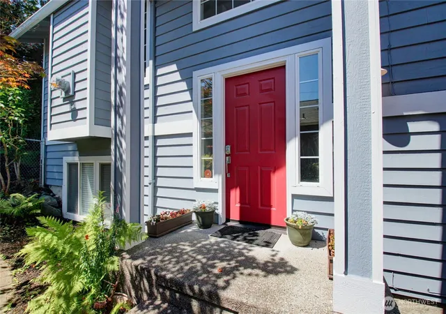 Photo 4 of Single family home for sale at 5208 213th Place SW, Mountlake Terrace, WA 98043 | MLS# NWM2550705 | Listing updated on 2026-09-23